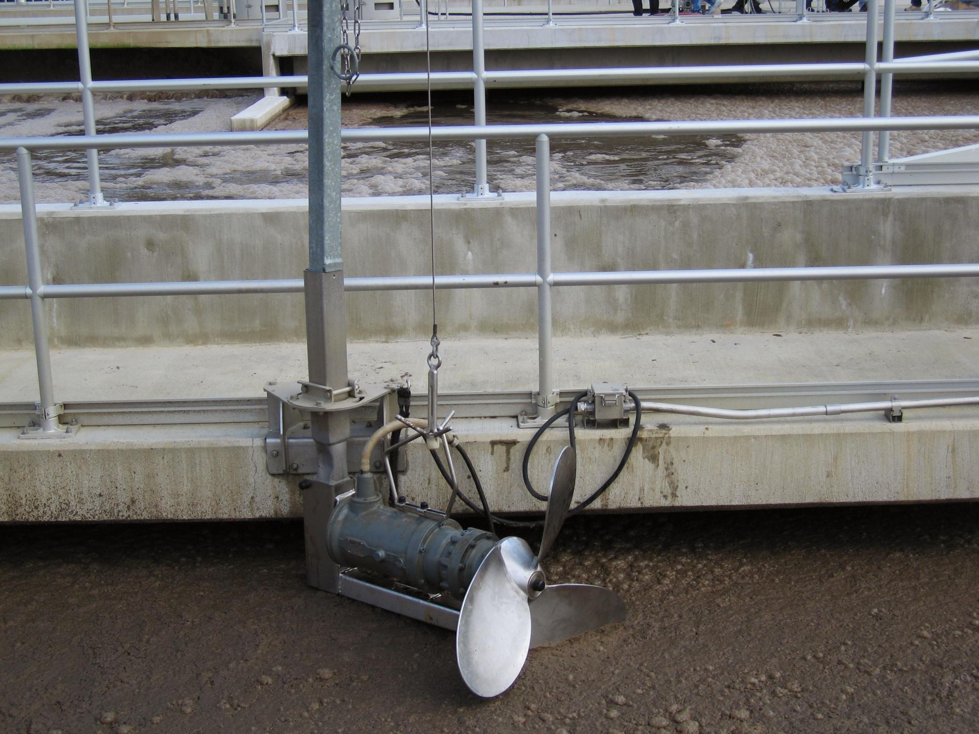 Anoxic/Anaerobic tanks, mixing